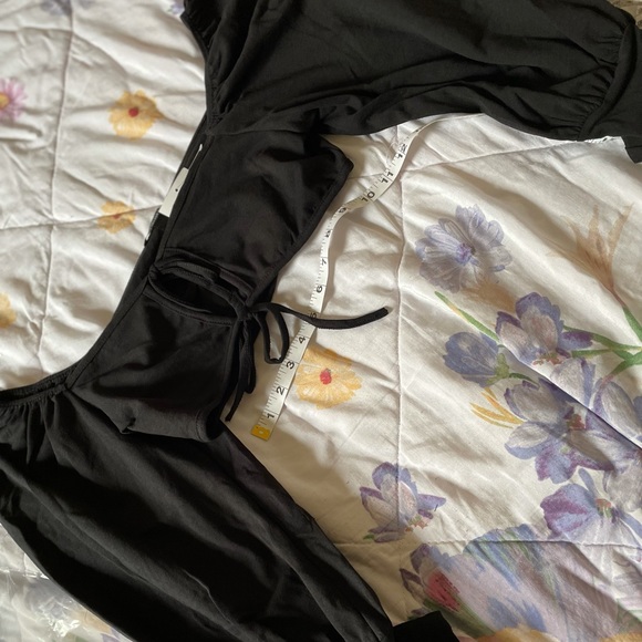 Cropped tie front top - Picture 3 of 3